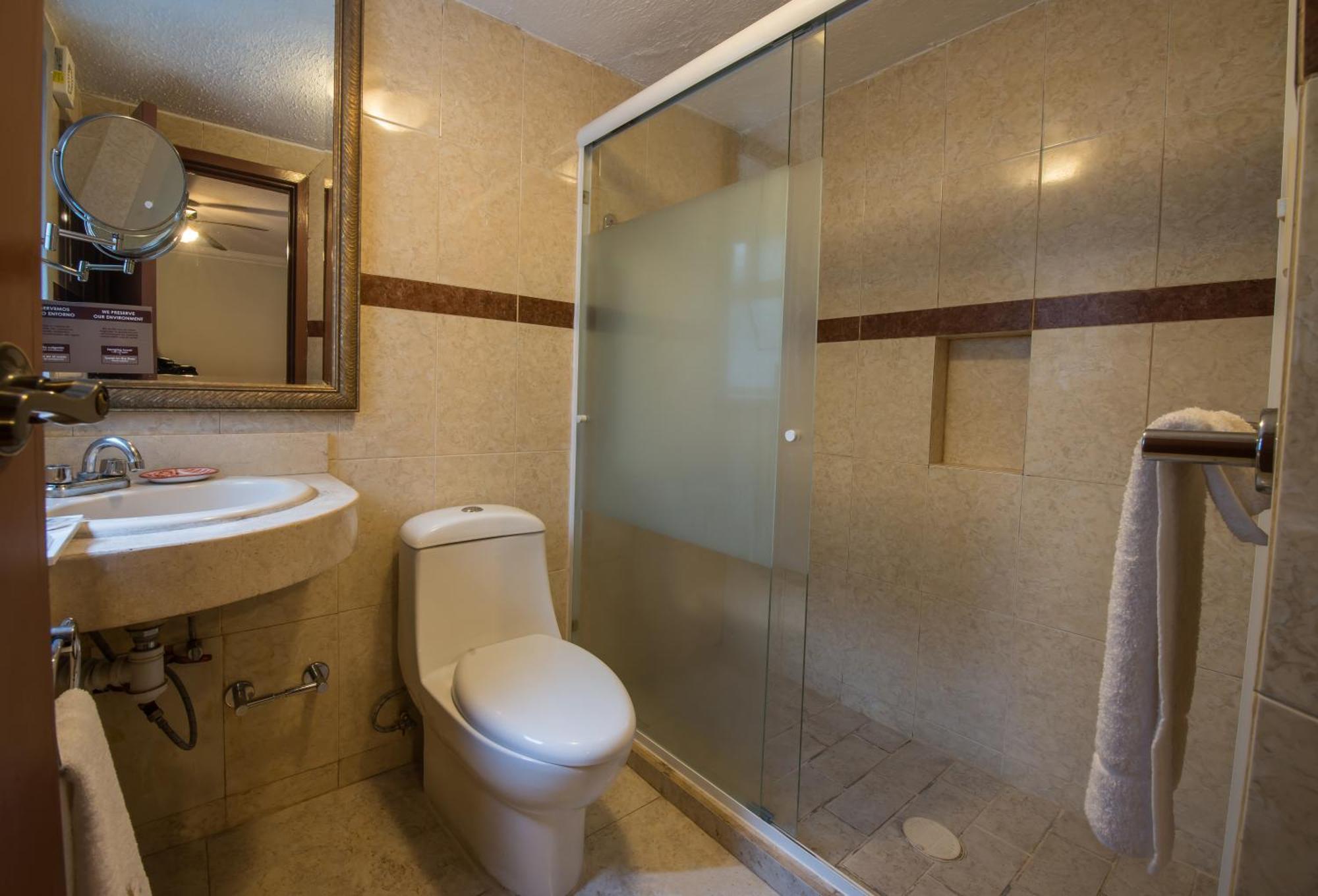 Queen Suite Two Queen Beds