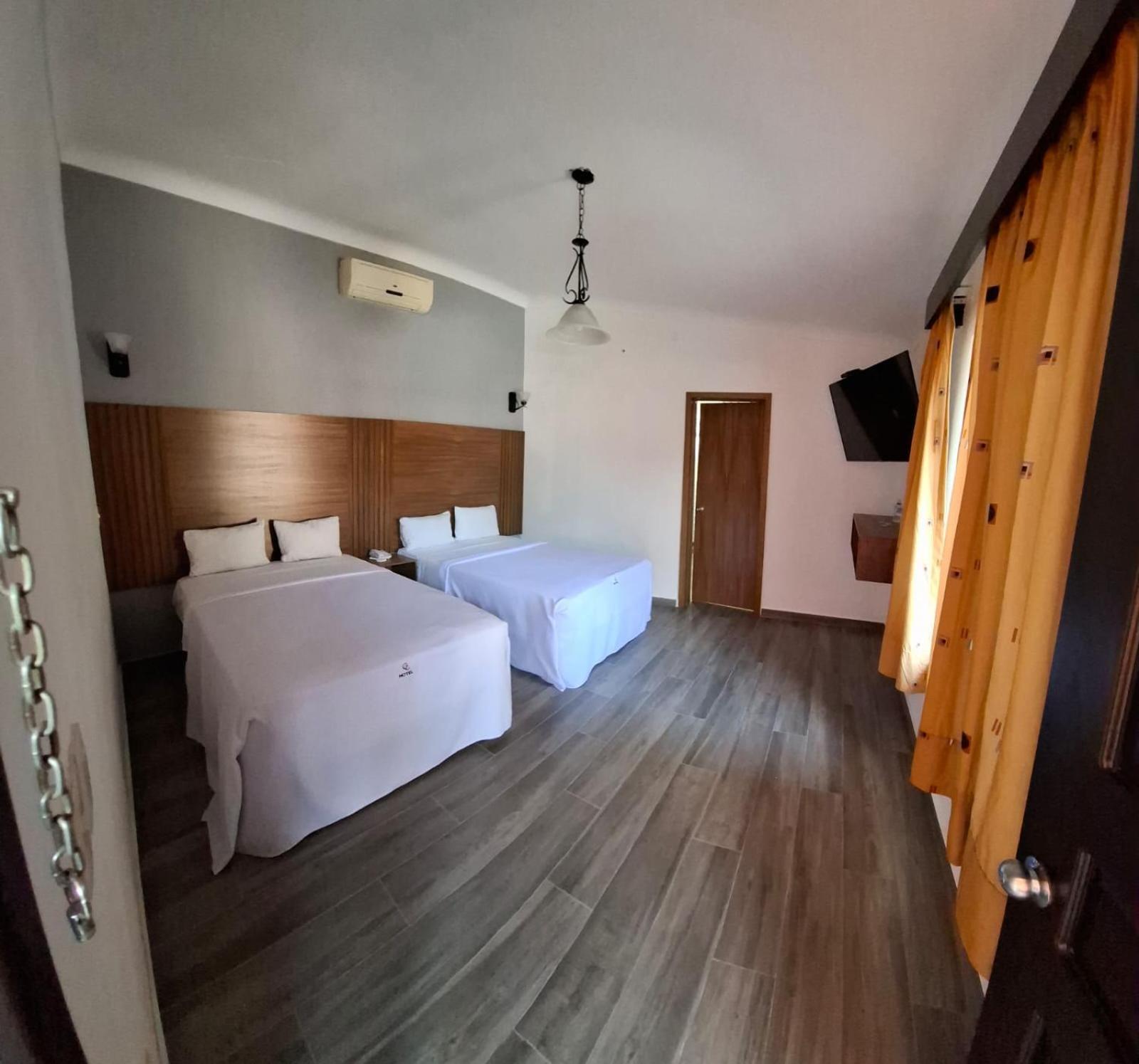 Queen Room Two Queen Beds