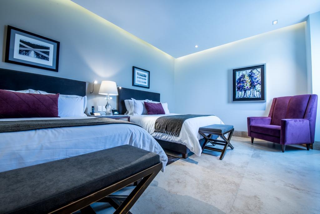 Junior Suite,1565570185:JPEG