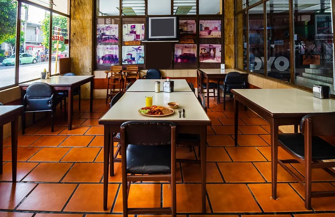 Hotel Canada, Guadalajara-1