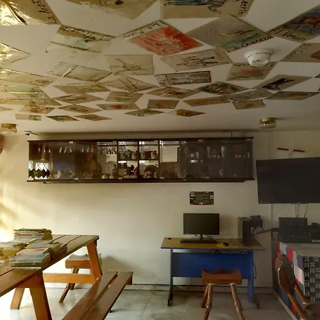 The Roof Backpackers-2