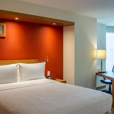 Hampton By Hilton Guadalajara Expo-3