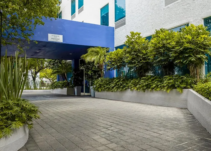 Hotel Hampton By Hilton Guadalajara Expo